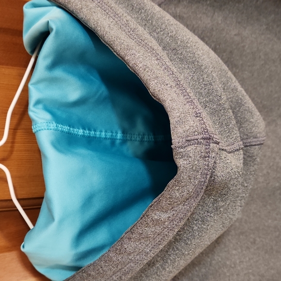 NIKE DRI-FIT HOODIE SWEATSHIRT Fleece lined with silky inner hood. Grey Size L - Picture 6 of 7